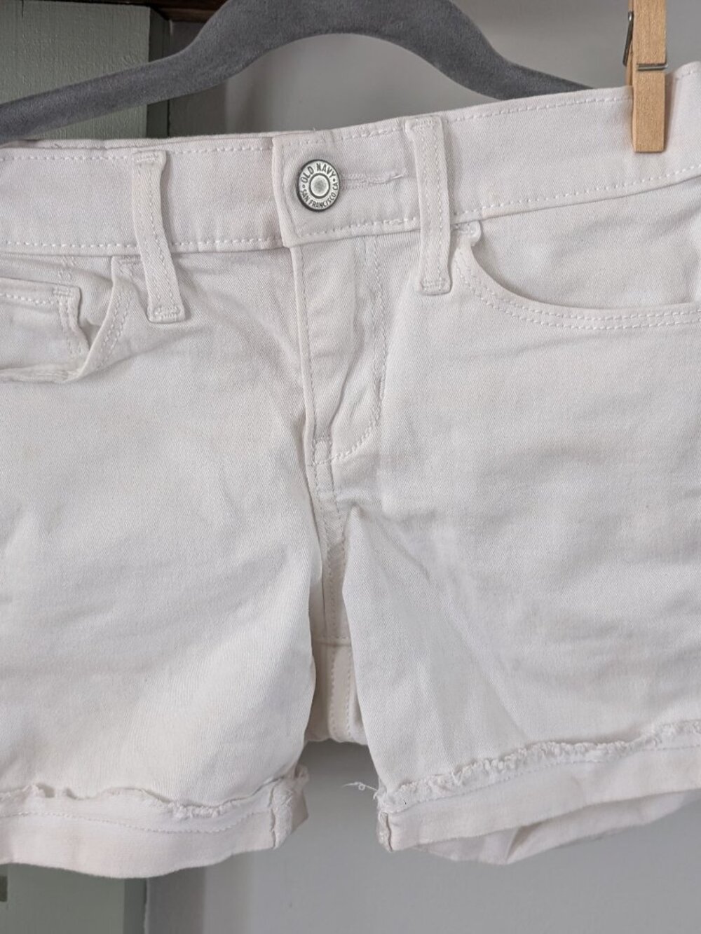 Old Navy White Shorts - EUC - Size 8 Girls